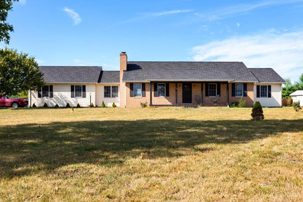 Property Photo: 269 Maple Grove OH 45601