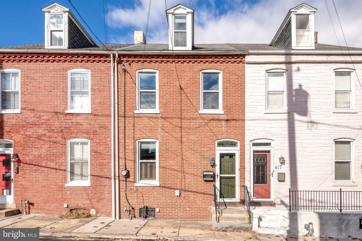 Property Photo:  619 W Marion Street  PA 17603 