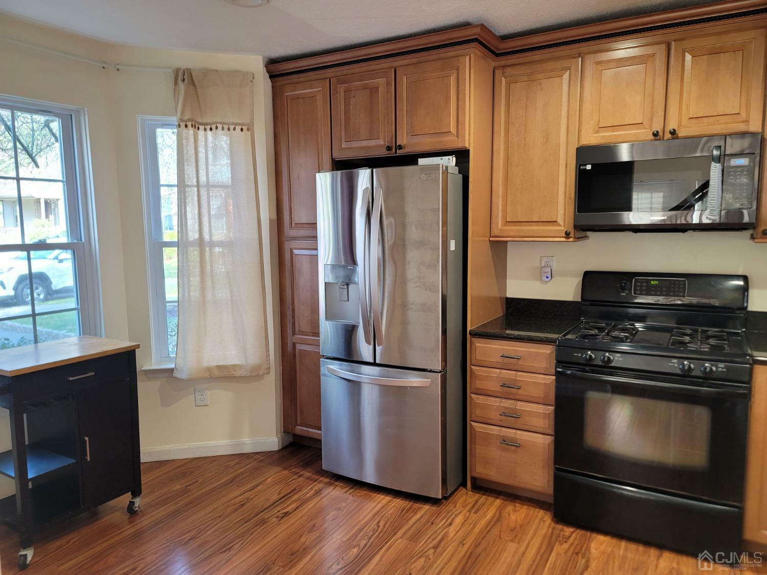 Property Photo:  1901 Redwood Court  NJ 08852 