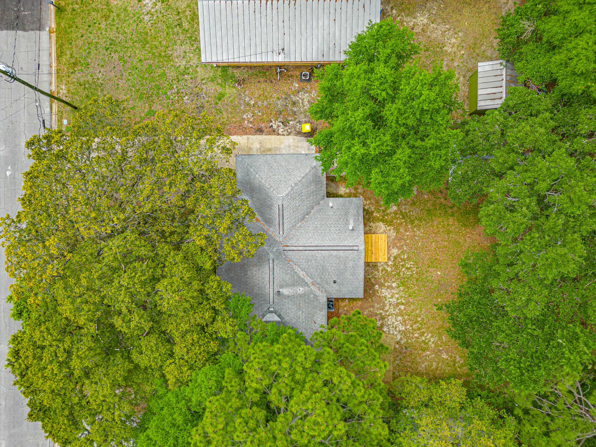 Property Photo:  30 NW Bishop Avenue  FL 32548 