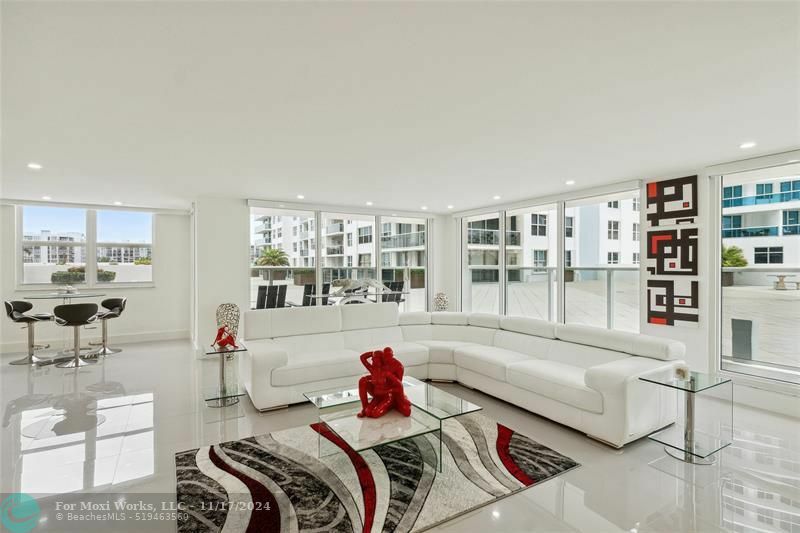 Property Photo:  2751 S Ocean Dr S301  FL 33019 