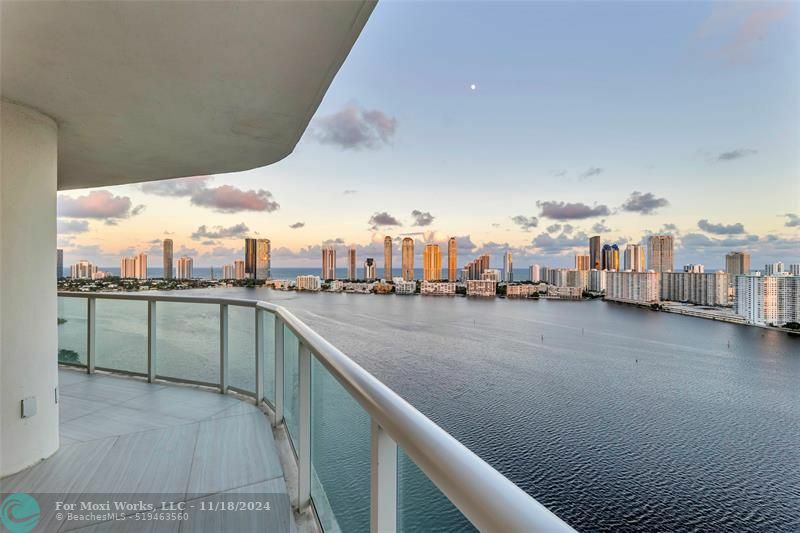 Property Photo:  4000 Island Blvd 2607  FL 33160 