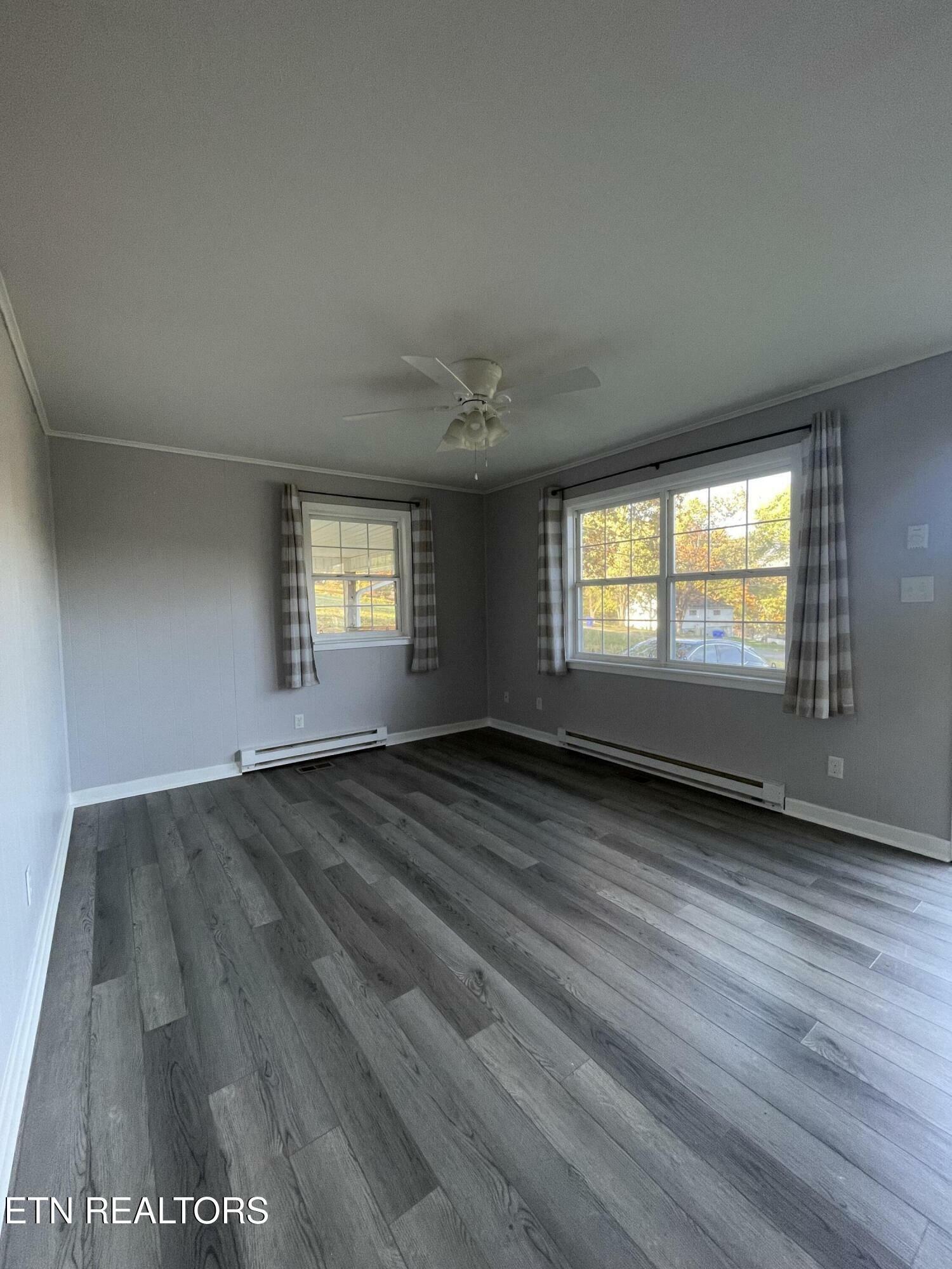 Property Photo:  306 N Ridge Ave  TN 37854 