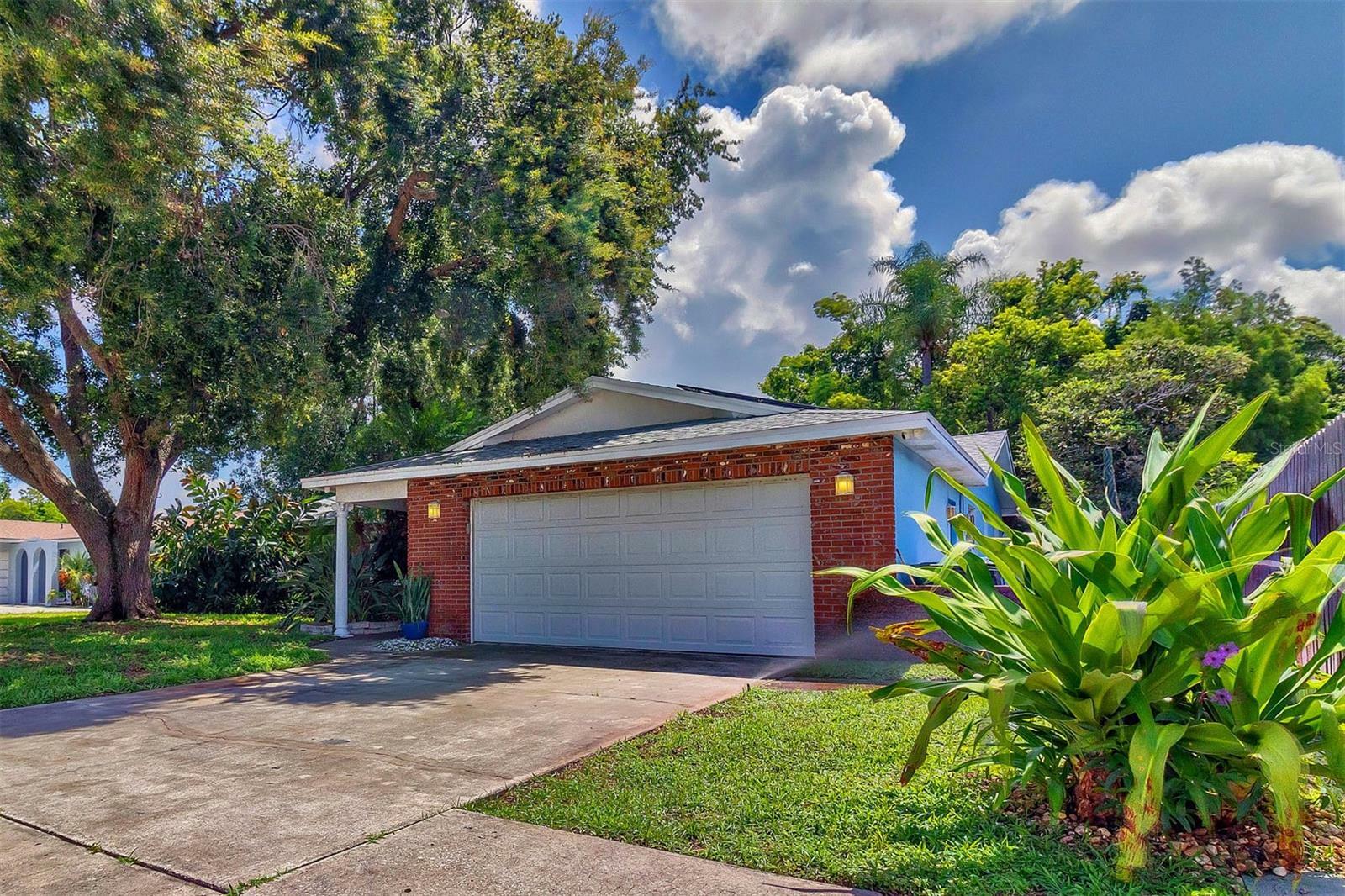 Property Photo:  13029 111th Lane  FL 33778 