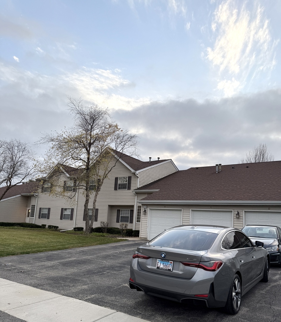 117 Gant Circle D  Streamwood IL 60107 photo