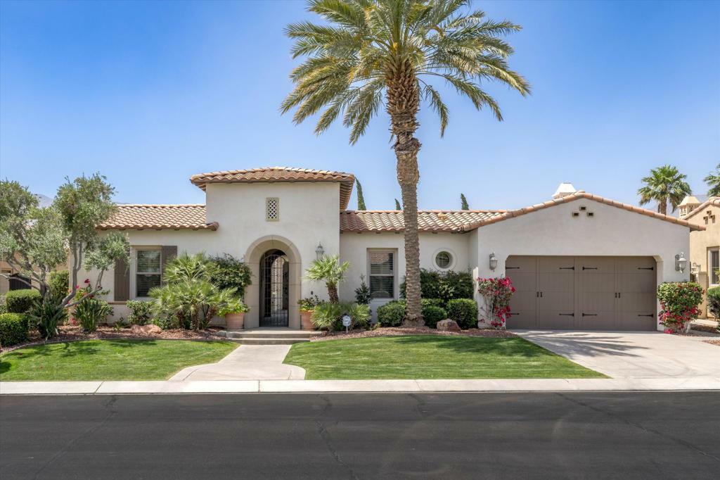 Property Photo:  57895 Rosewood Court  CA 92253 