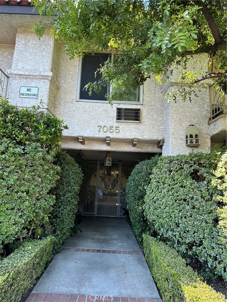 Property Photo:  7055 Etiwanda Avenue 210  CA 91335 