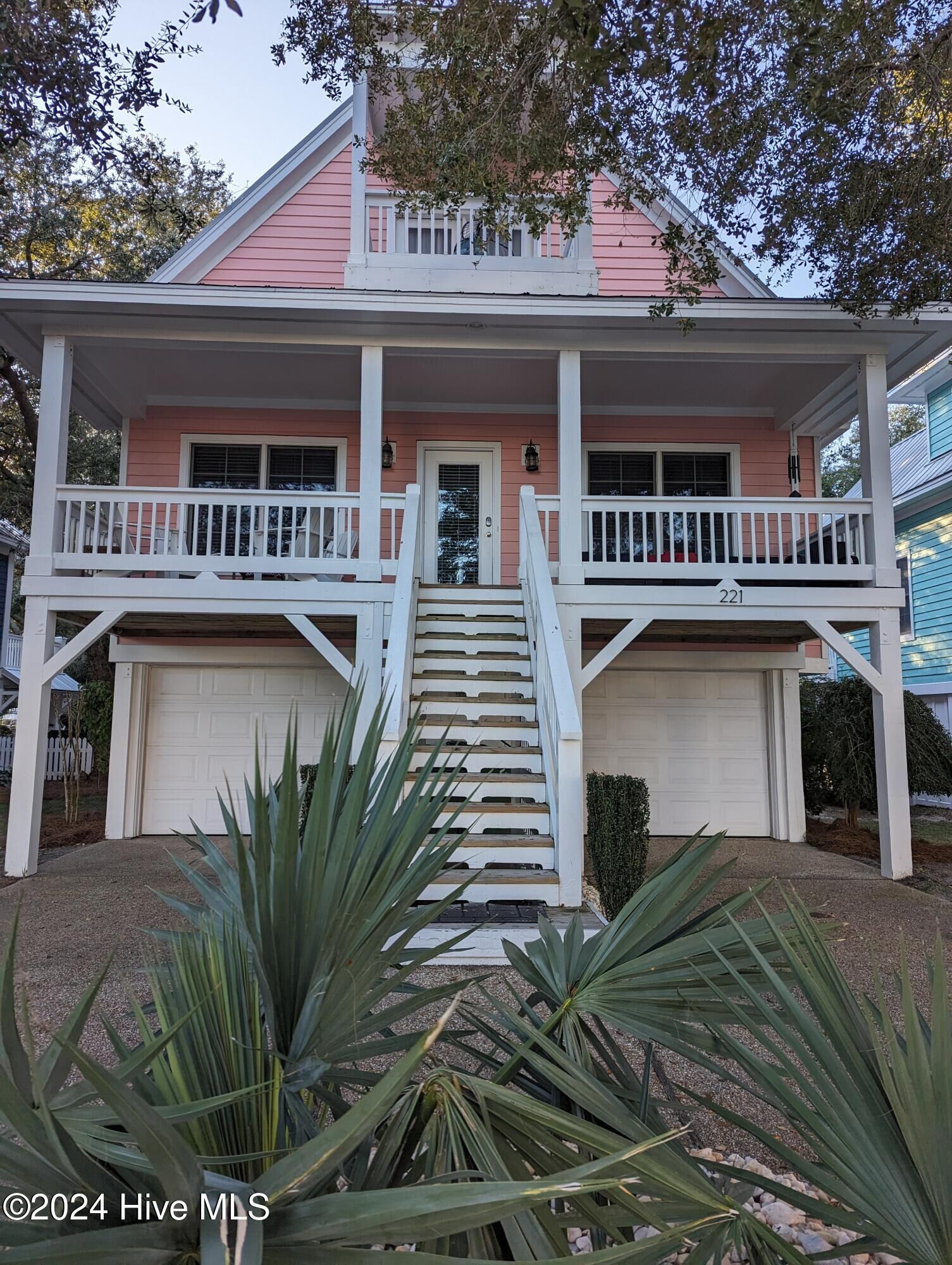 Property Photo:  221 Seawatch Way  NC 28449 