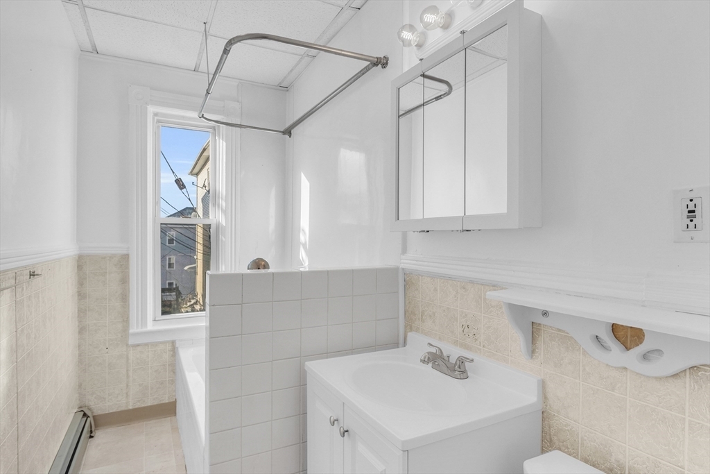 Property Photo:  64 Dorchester St  MA 01604 