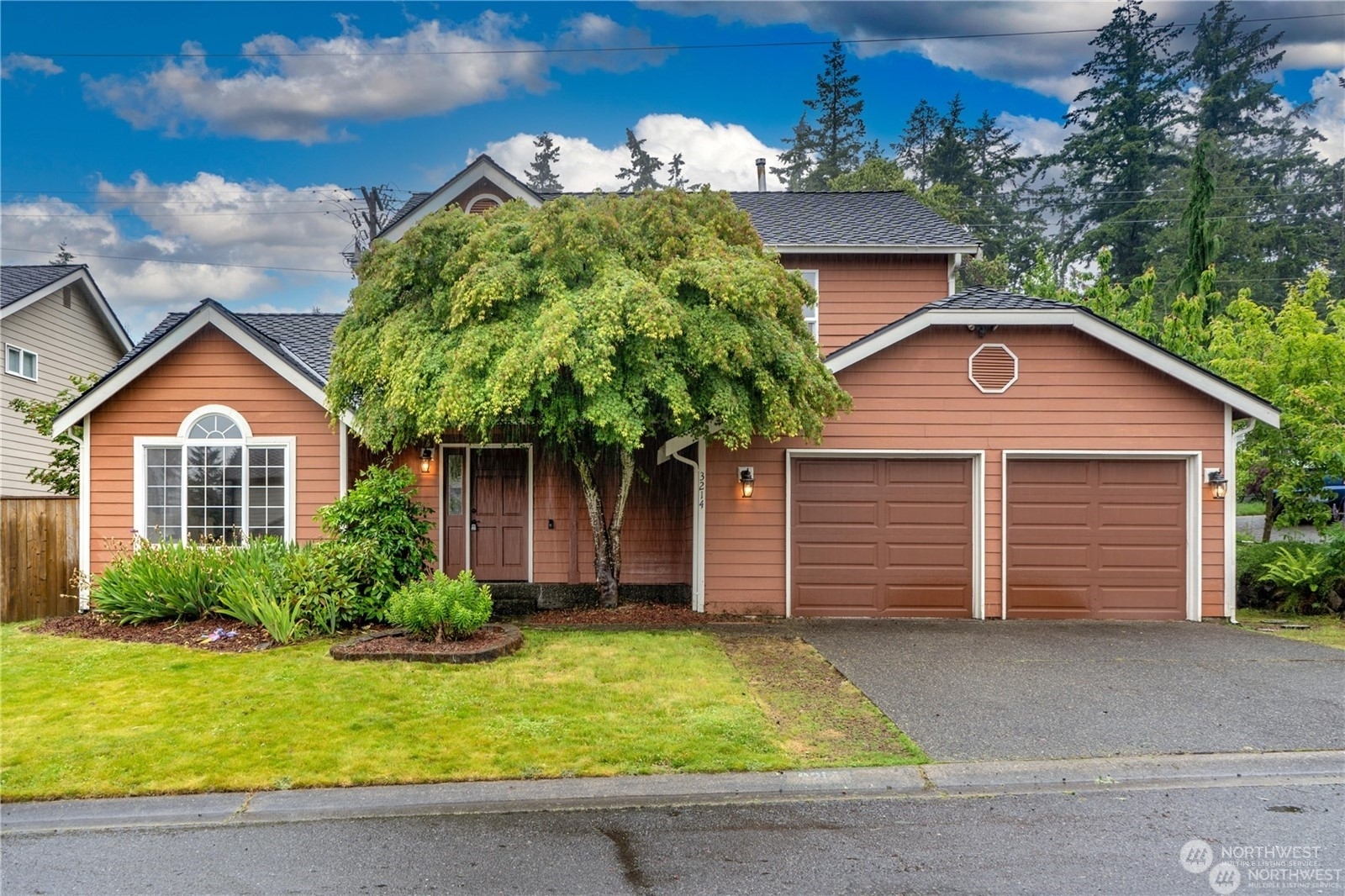 Property Photo:  3214 S 272nd Place  WA 98001 