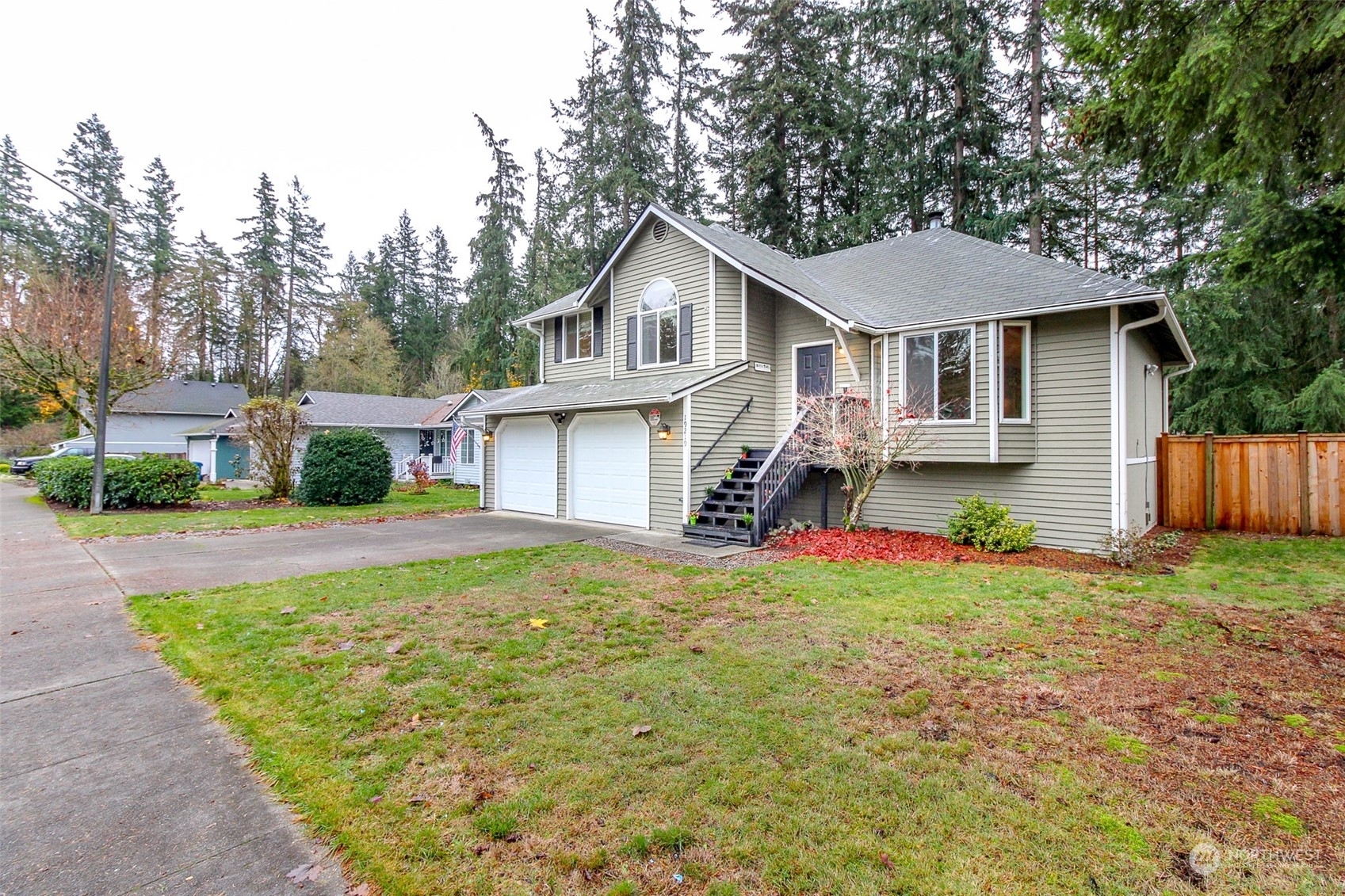 Property Photo:  19219 SE 263rd Street  WA 98042 