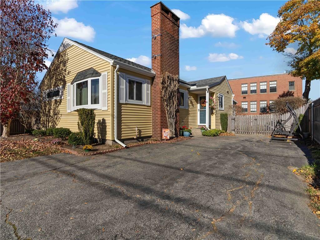 Property Photo:  14 Vernon Street  RI 02885 