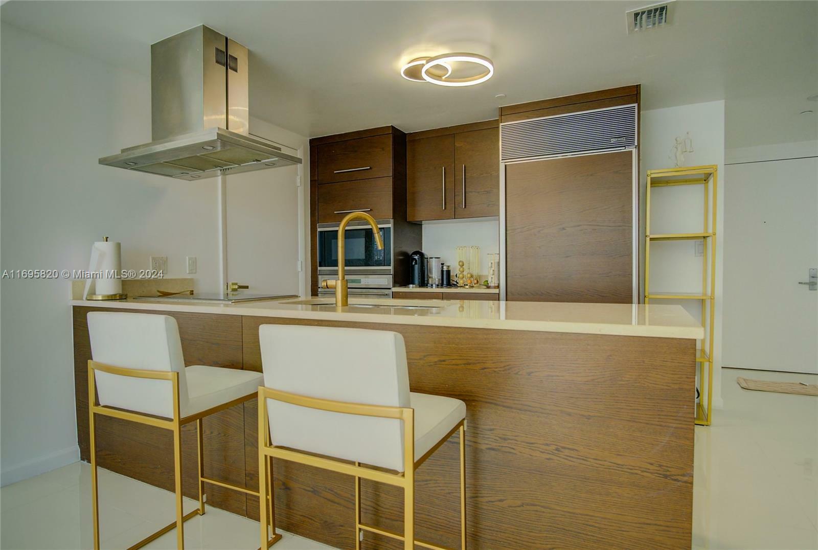 Property Photo:  495 S Brickell Ave 2111  FL 33131 