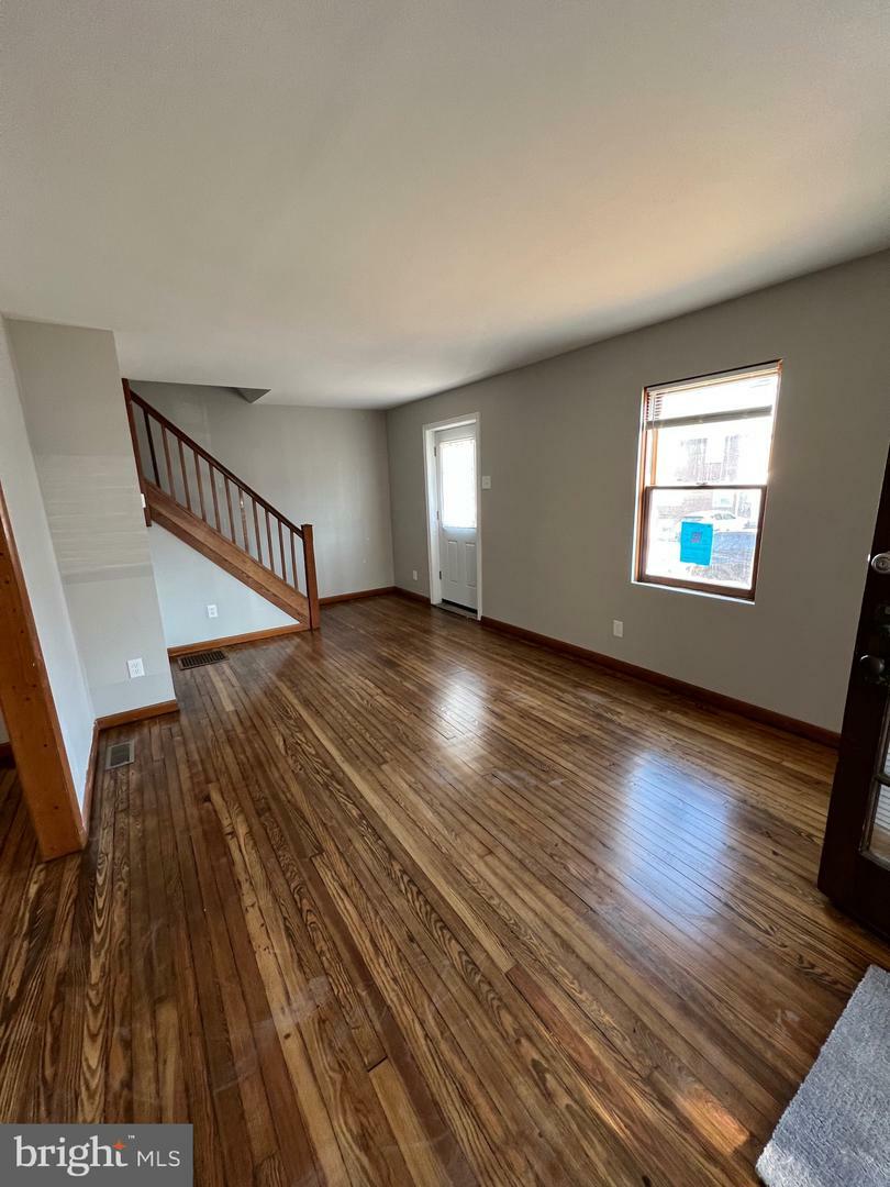 Property Photo:  912 E 14th Street  PA 19013 