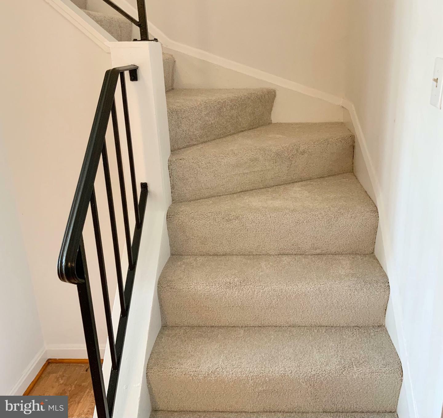 Property Photo:  