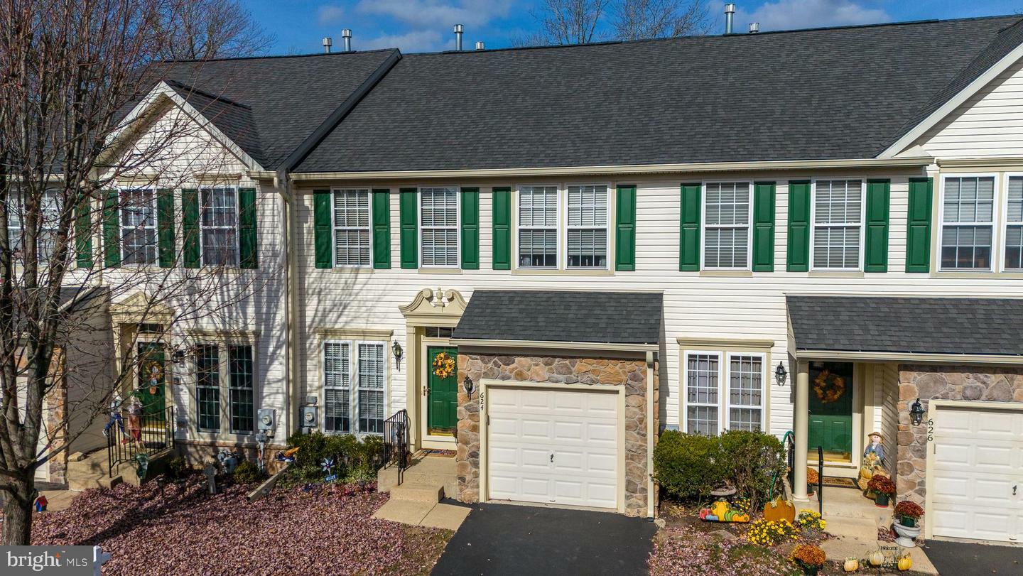 Property Photo:  624 Tulip Drive  PA 18976 