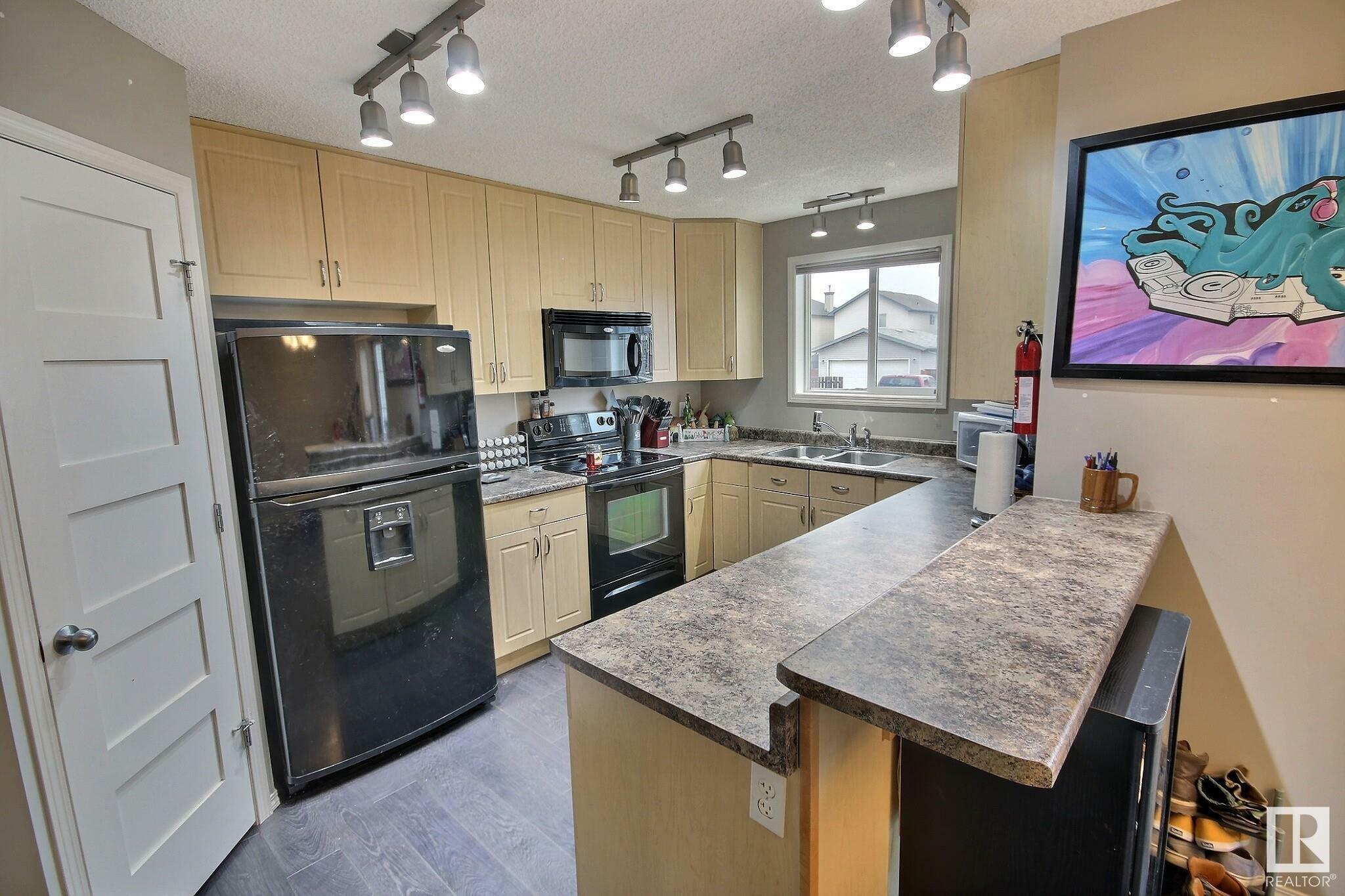 Property Photo:  191 Brookview Place  AB T7Z 2X7 