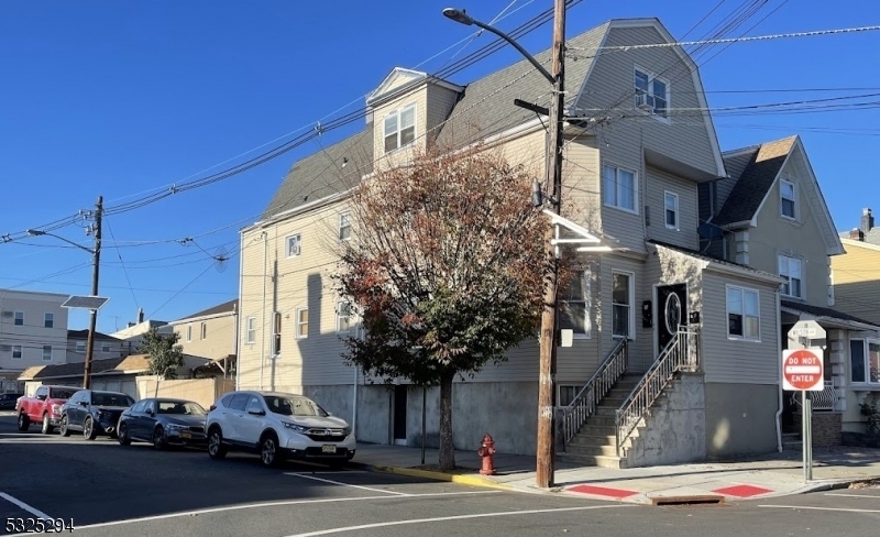 Property Photo:  153 Devon St  NJ 07032 