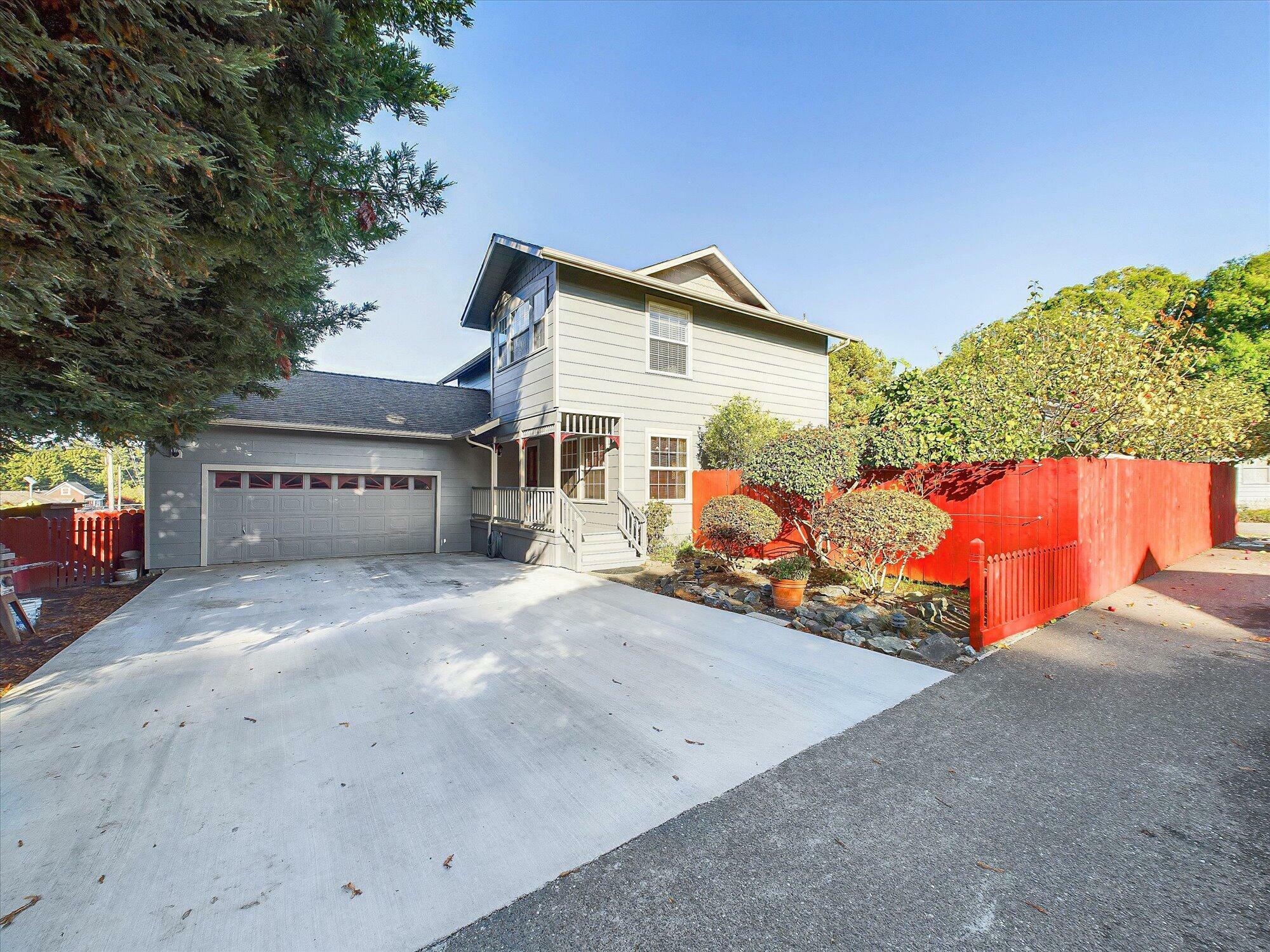 Property Photo:  2215 S Street  CA 95501 