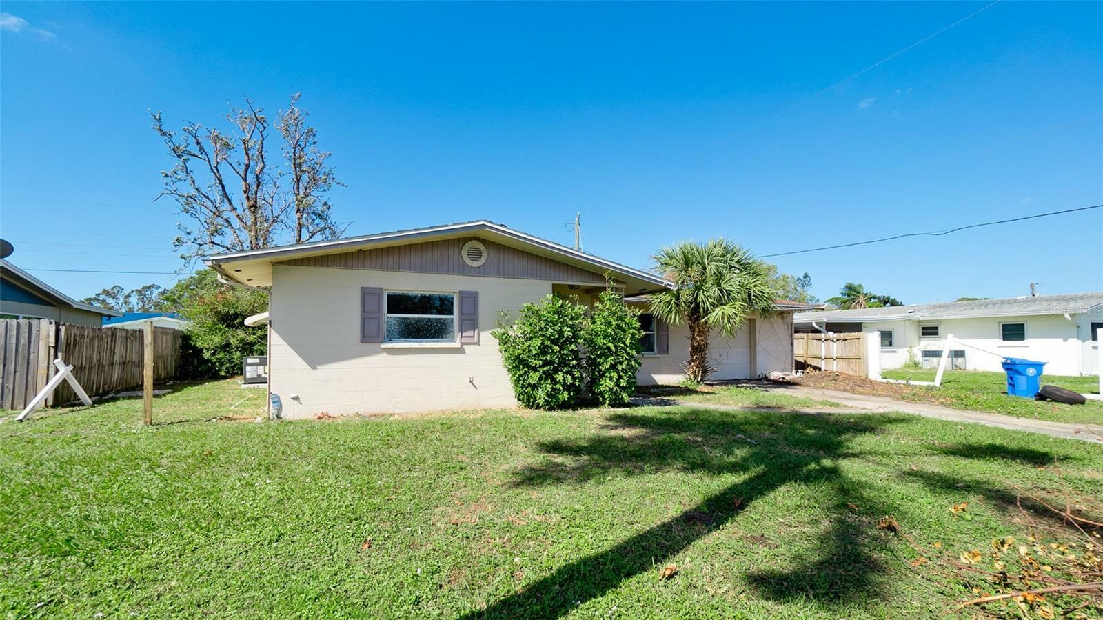 Property Photo:  2306 33rd Street W  FL 34205 