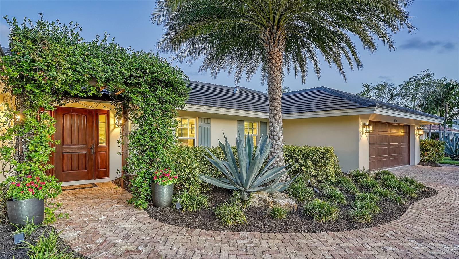 Property Photo: 550 Wedge Lane FL 34228