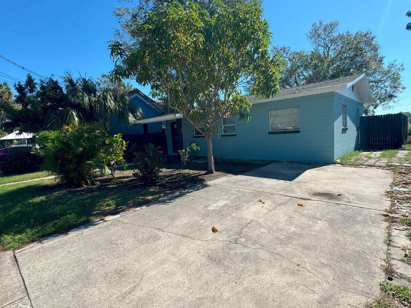 Property Photo:  866 30th Avenue S  FL 33705 