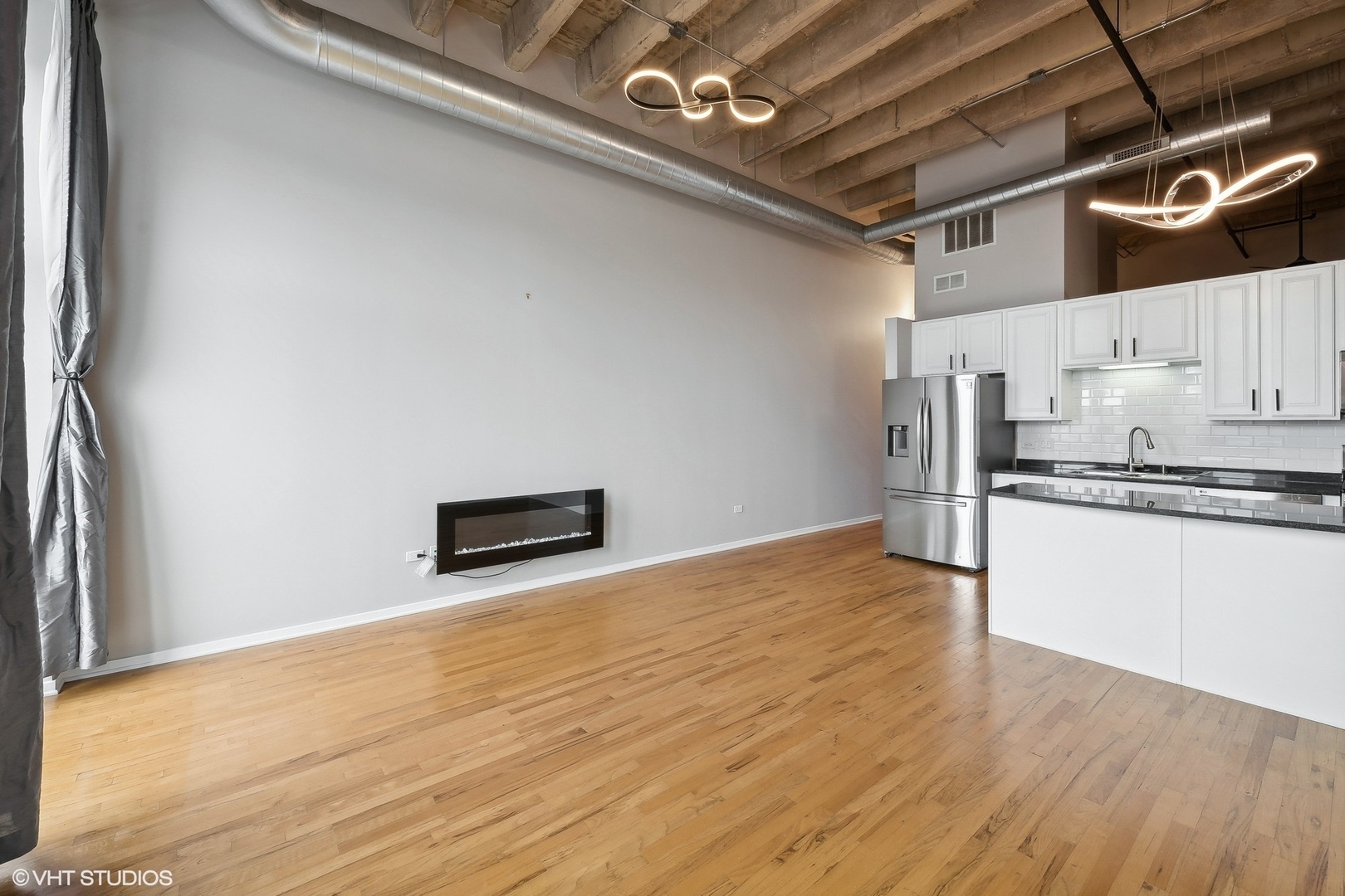 Property Photo:  1645 W Ogden Avenue 603  IL 60612 