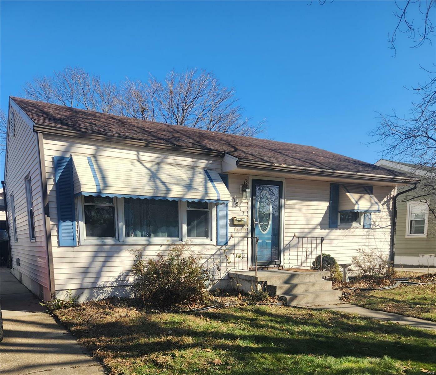 Property Photo:  1617 Venice Avenue  IL 62040 