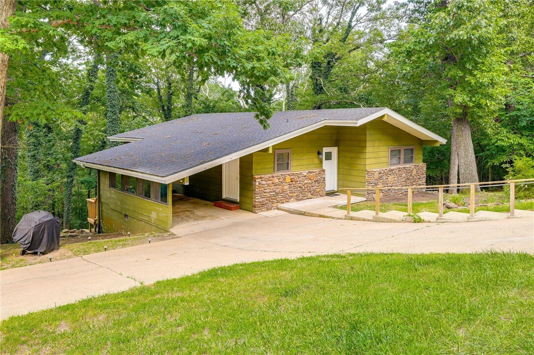 Property Photo:  69 York Drive  AR 72714 