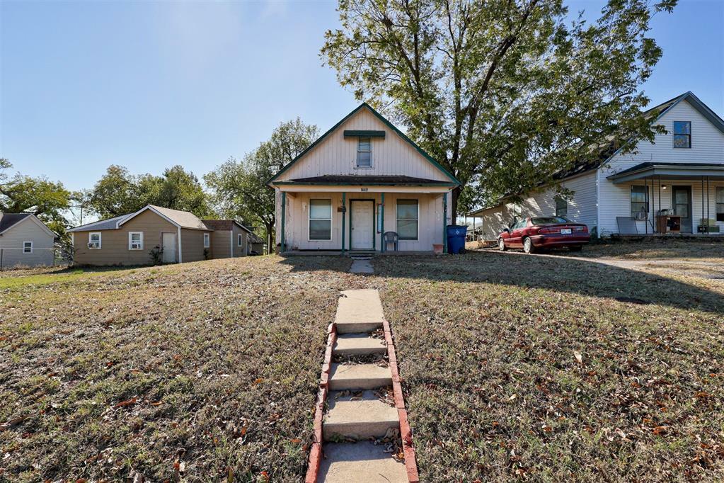 Property Photo:  1321 W Washington Avenue  OK 73044 