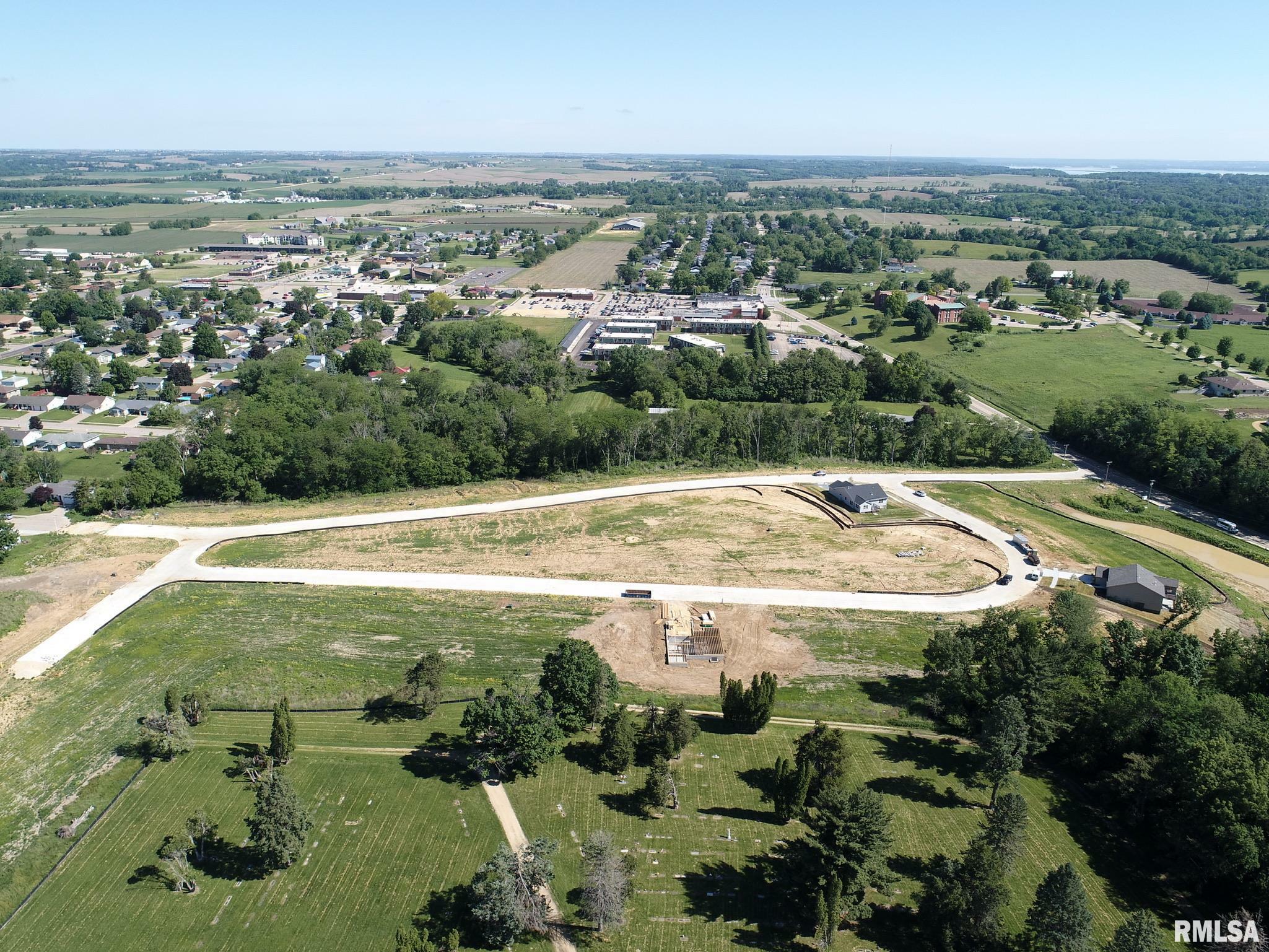 Property Photo:  914 Riverstone Road  IA 52732 