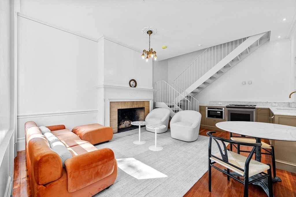 Property Photo:  320 Tappan Street 1  MA 02445 