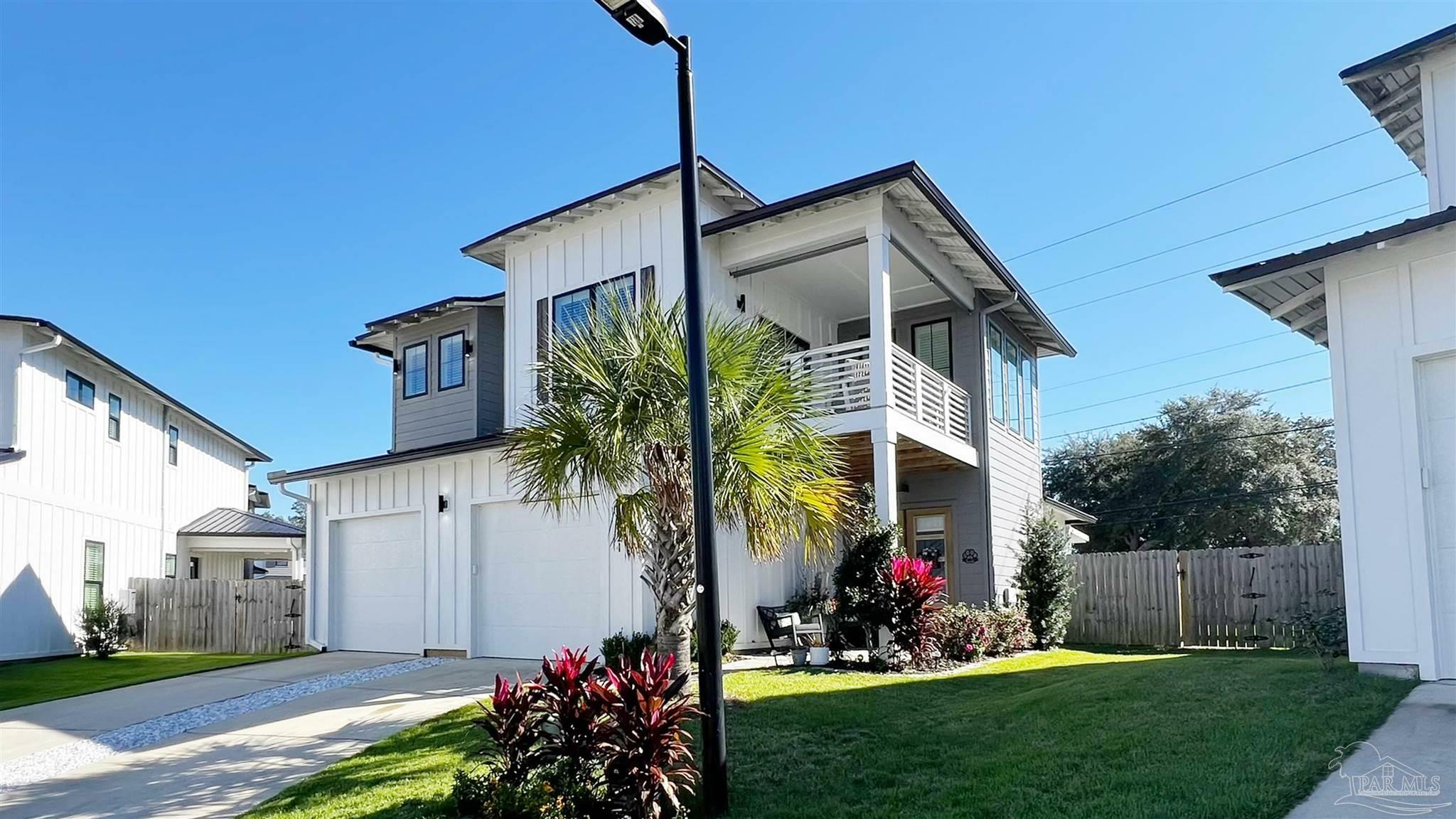 Property Photo:  13821 Red Drum Ct  FL 32507 