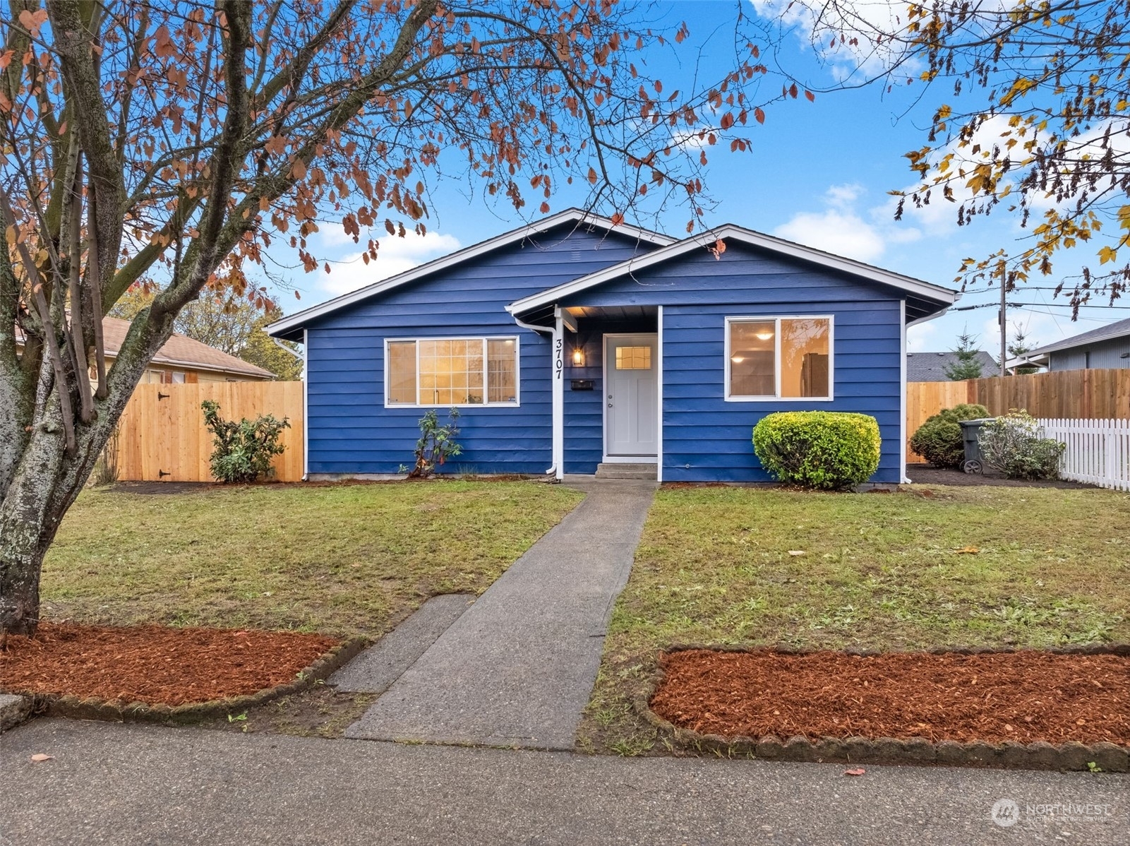 Property Photo:  3707 E Howe Street  WA 98404 