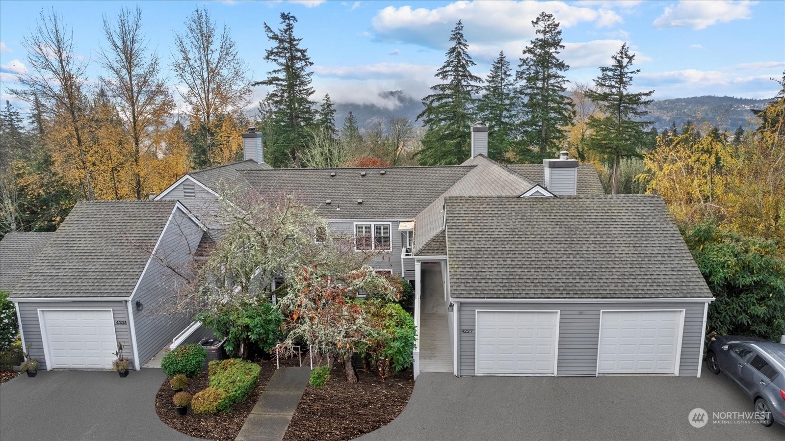 4227 221st Place SE 2112  Issaquah WA 98029 photo