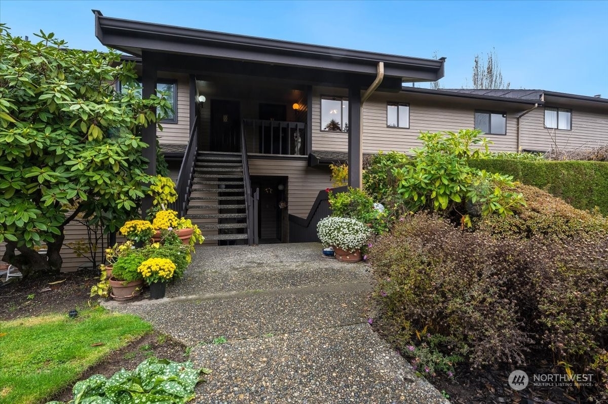 Property Photo:  10644 Glen Acres Drive S  WA 98168 