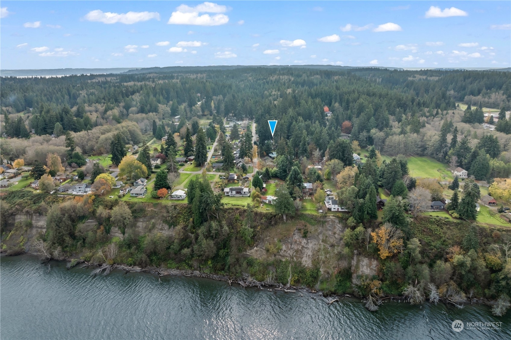 Property Photo:  825 Decker Avenue  WA 98260 