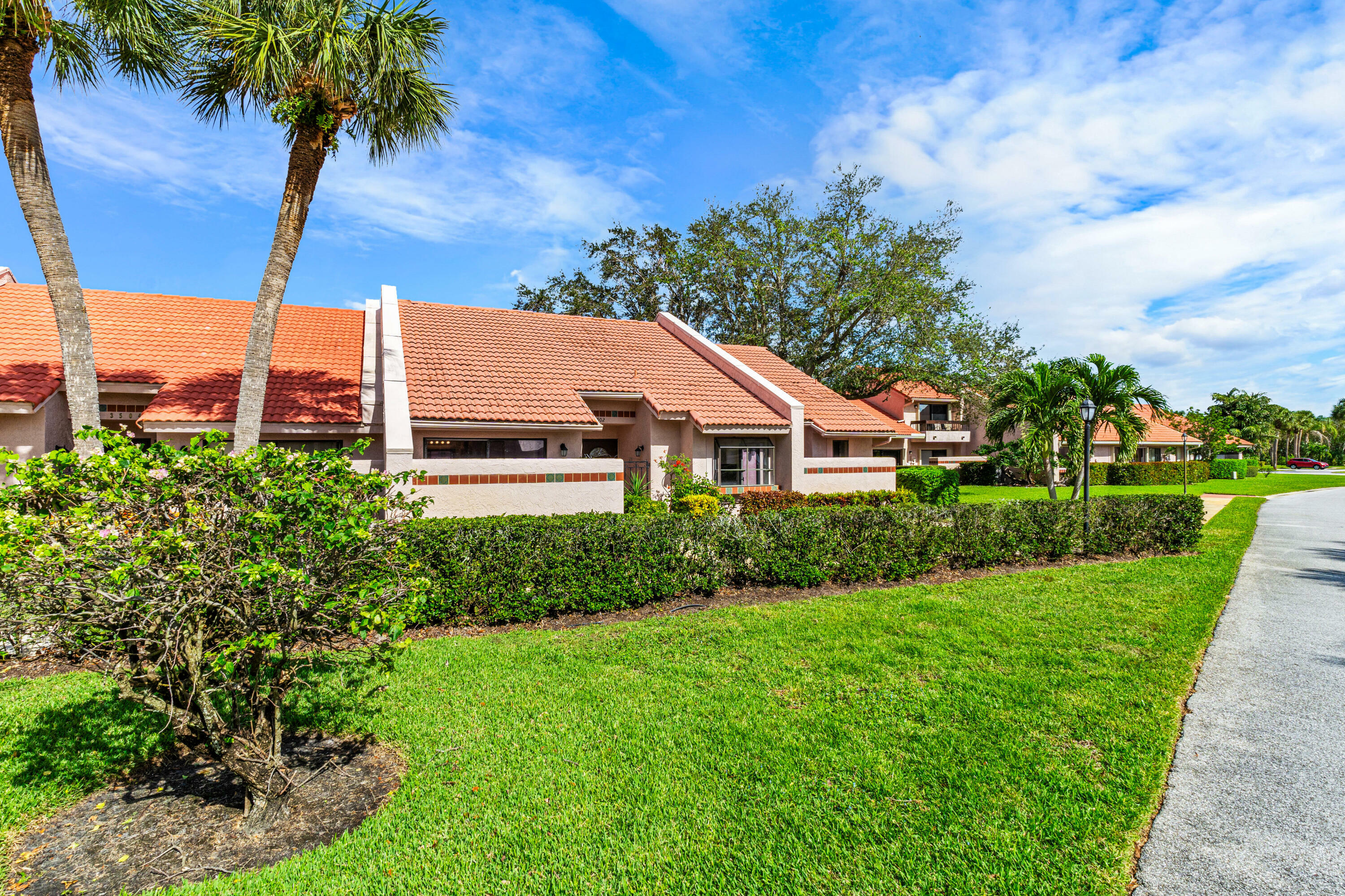 Property Photo: 3502 SE Sandpiper Circle FL 34952