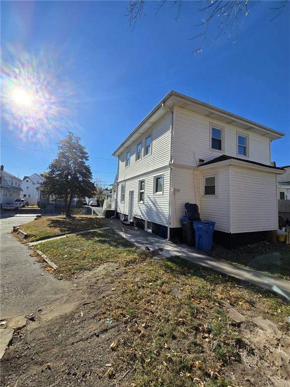 Property Photo:  203 Bay View Avenue  RI 02905 