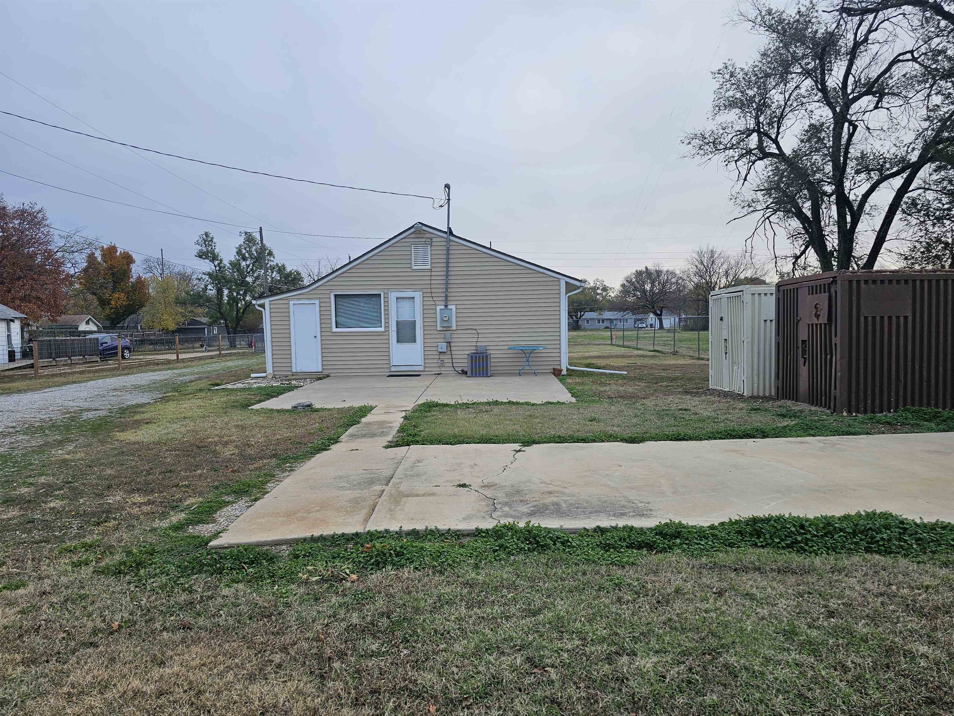 Property Photo:  526 N Gow  KS 67203 