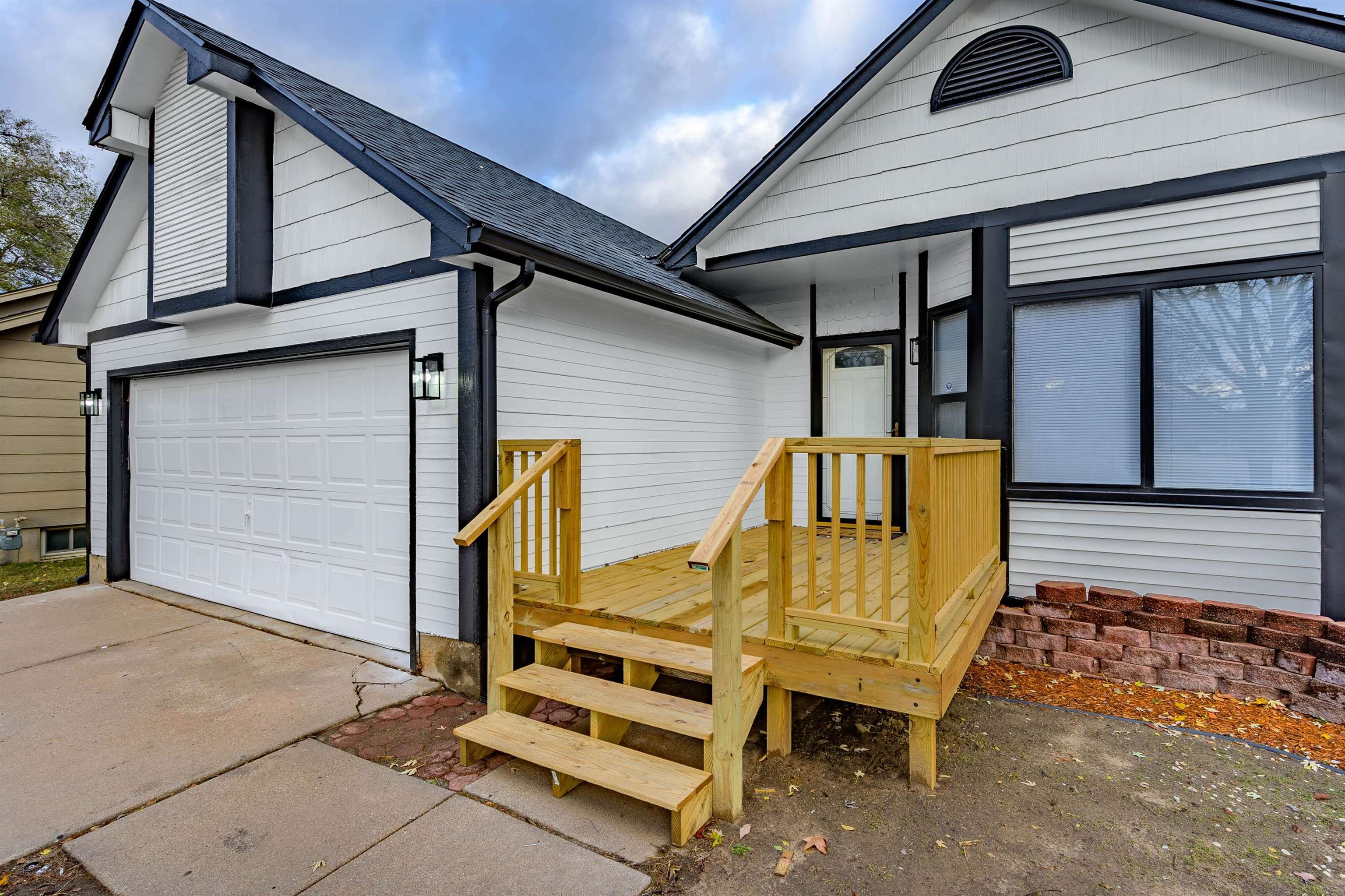 Property Photo:  5306 S Gold St  KS 67217-5344 