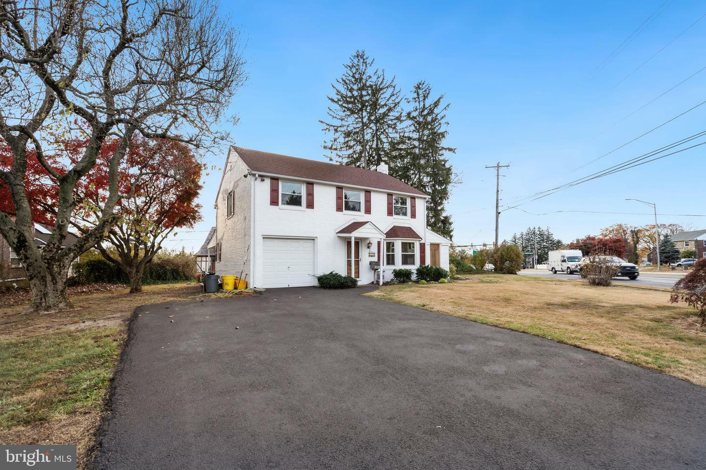 Property Photo:  680 Buttonwood Drive  PA 19064 