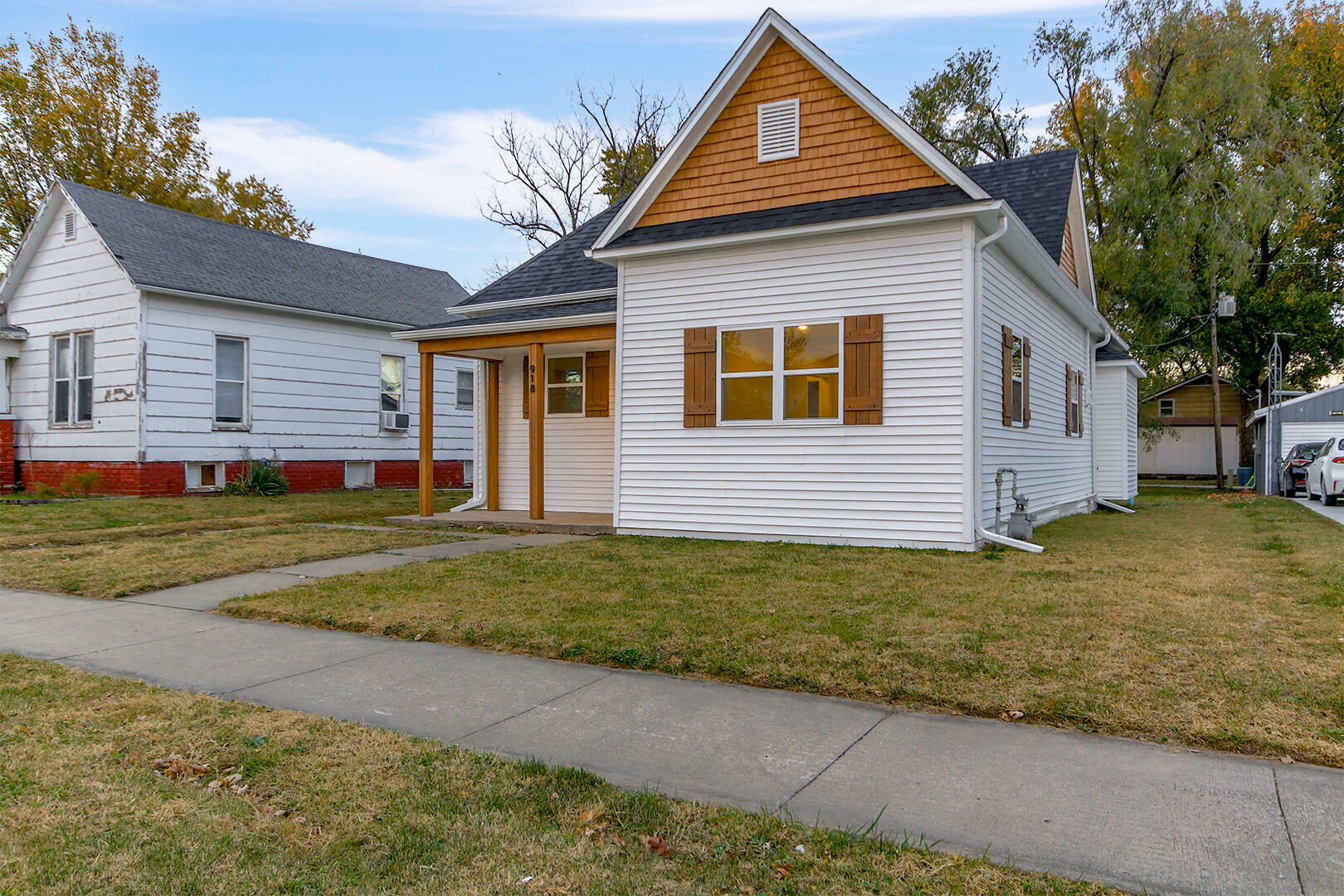 Property Photo:  918 S Williams St  MO 65270 