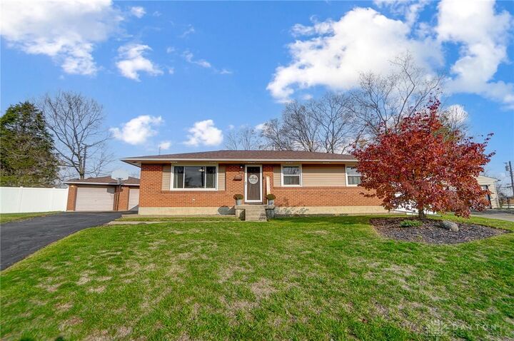 681 Wynwood Court  Riverside OH 45431 photo