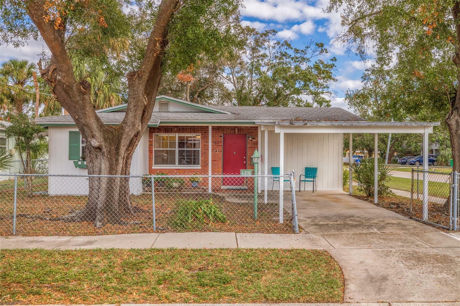 Property Photo:  6816 S Hesperides Street  FL 33616 