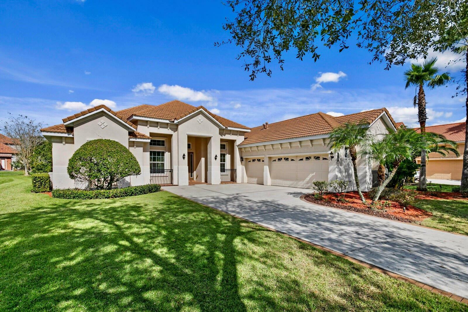 Property Photo:  8306 Windsor Bluff Drive  FL 33647 