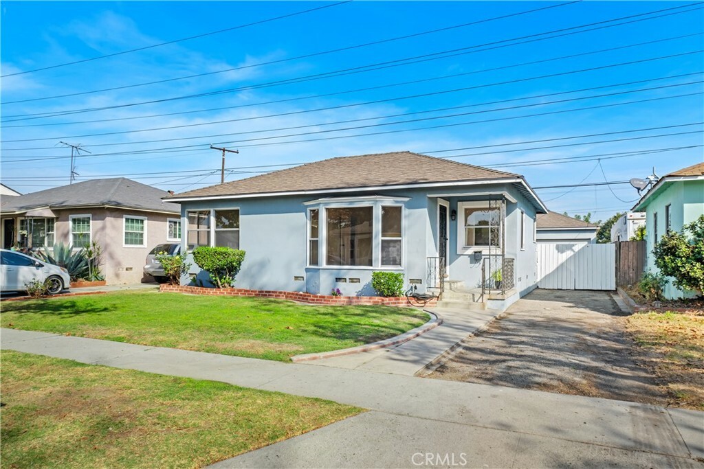 Property Photo:  6107 Turnergrove Drive  CA 90713 