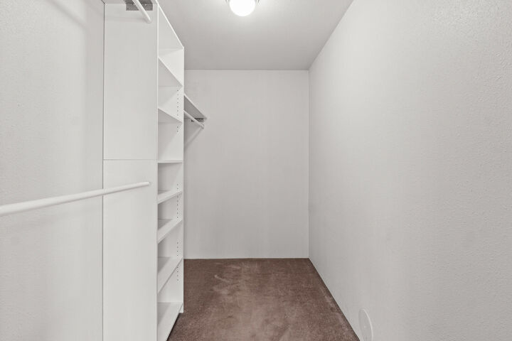 Property Photo: 2829 Cottonwood Creek Rd WA 99109