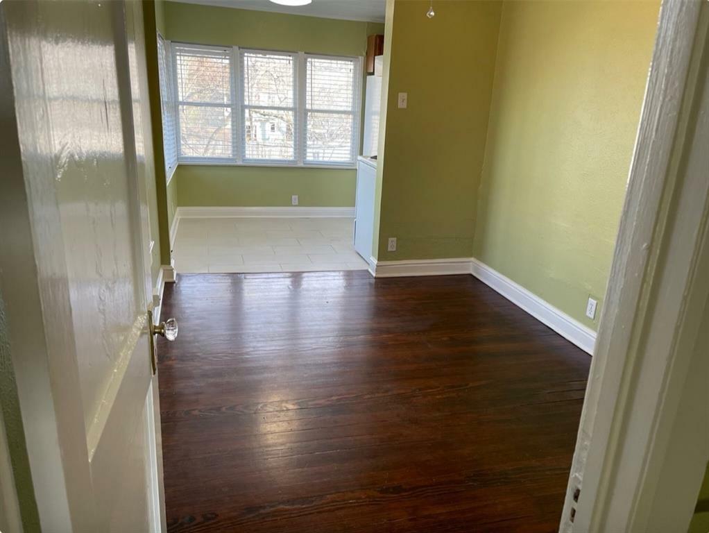 Property Photo:  210 S Rosemont Avenue C  TX 75208 