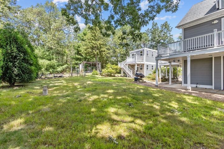 Property Photo:  4 Sherwood  RI 02911 